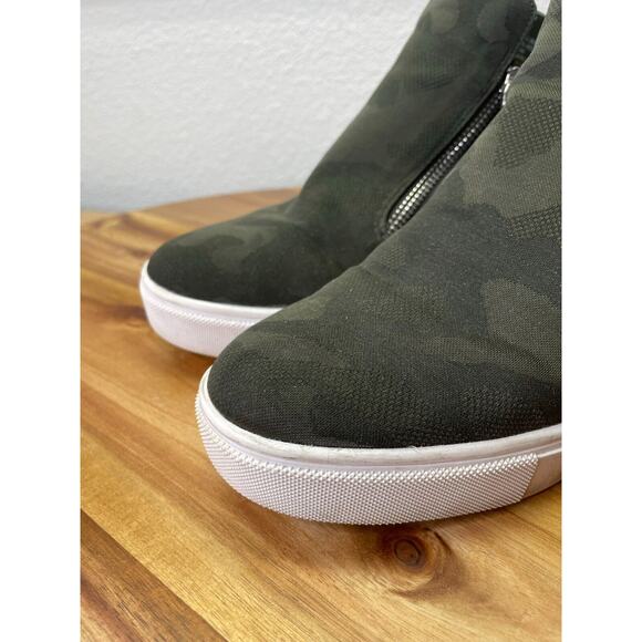 Steve Madden Shoes Womens 8.5M Caliber Black Upper White Sole Flat Camo Two Tone - Picture 3 of 11